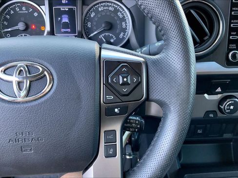 Used 2022 Toyota Tacoma SR5 image 24