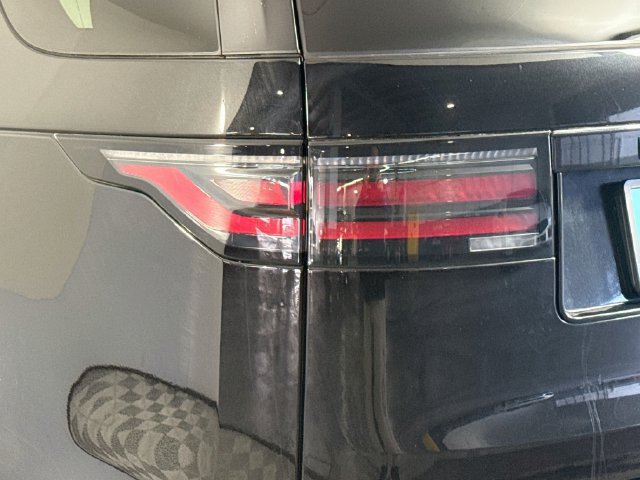 Used 2023 Land Rover Discovery S R-Dynamic AWD/4WD image 35