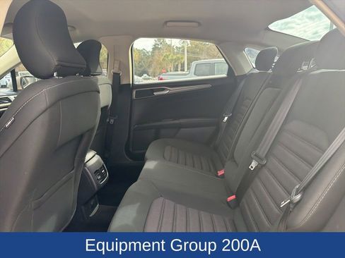 Used 2018 Ford Fusion SE w/ Fusion SE Technology Package image 13