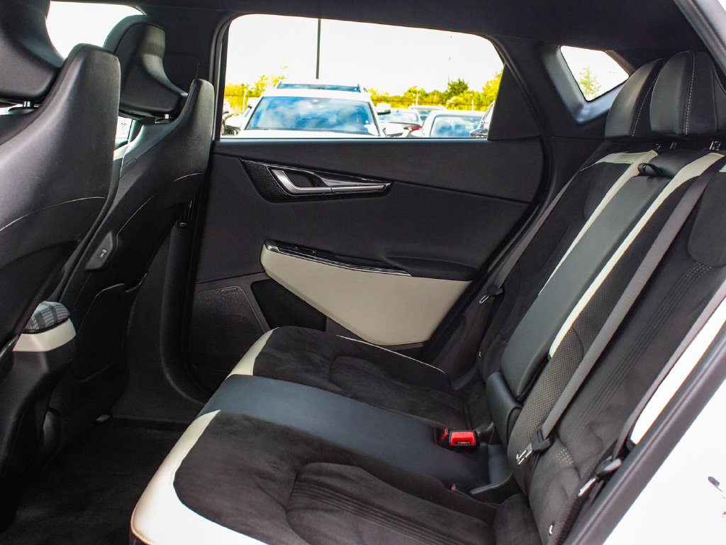 Used 2024 Kia EV6 GT-Line AWD/4WD image 35