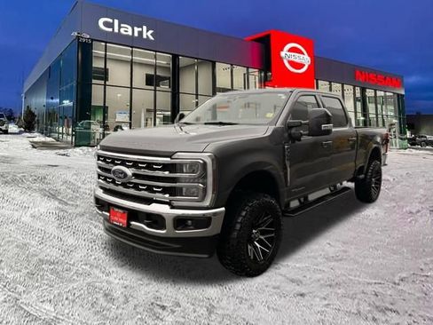 Used 2024 Ford F350 Lariat image 3