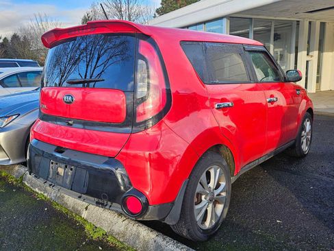 Used 2016 Kia Soul + image 2