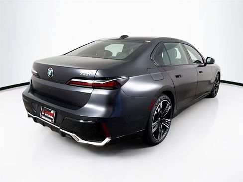 Used 2023 BMW 740i w/ Executive Package RWD image 37
