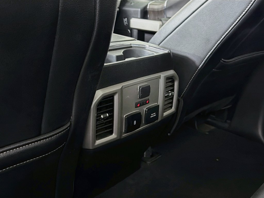 Used 2021 Ford F250 Lariat w/ Lariat Ultimate Package AWD/4WD image 29