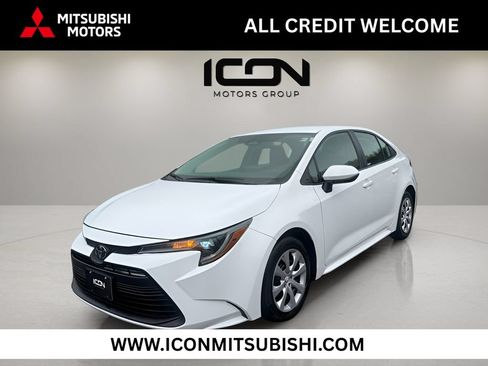 Used 2024 Toyota Corolla LE FWD image 1