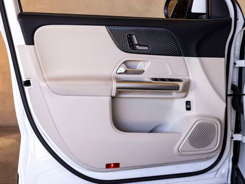 Used 2025 Mercedes-Benz GLA 250 GLA 250 image 12