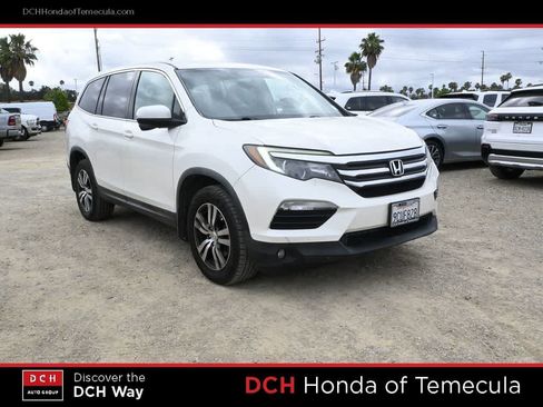 Used 2017 Honda Pilot EX image 3