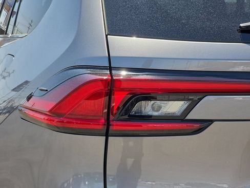 Used 2025 Toyota Grand Highlander AWD Hybrid image 9