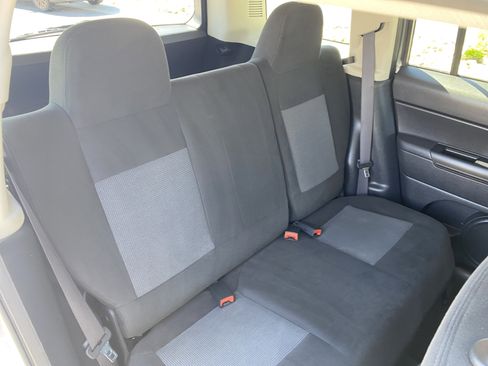 Used 2016 Jeep Patriot Sport w/ Power Value Group AWD/4WD image 19