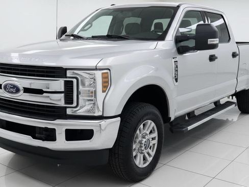 Used 2018 Ford F250 XLT w/ Camper Package image 1