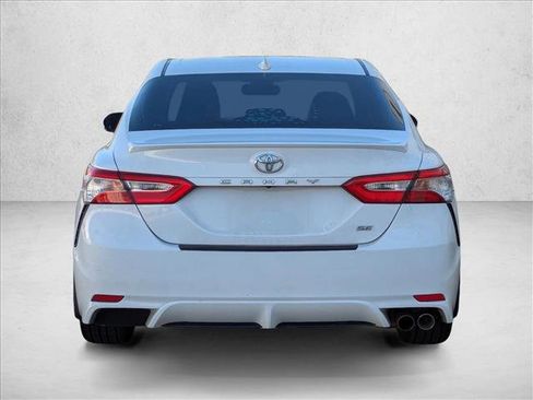 Certified 2020 Toyota Camry SE image 6