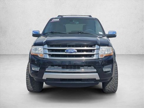 Used 2017 Ford Expedition Platinum image 2
