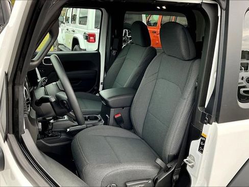 Used 2026 Jeep Wrangler Sport image 8