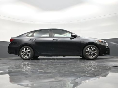 Used 2020 Kia Forte LXS FWD image 25