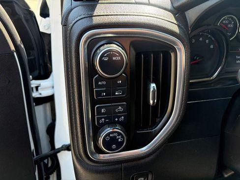 Used 2020 Chevrolet Silverado 1500 RST AWD/4WD image 14