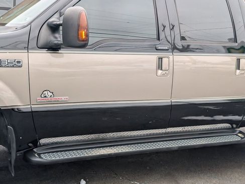 Used 2004 Ford F350 Lariat AWD/4WD image 23