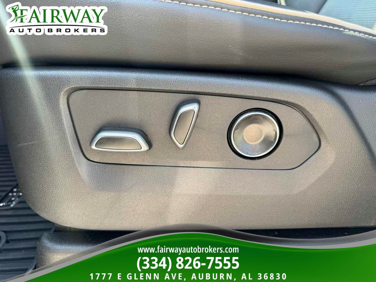 Used 2025 Cadillac Escalade Sport w/ Touring Package AWD/4WD image 17
