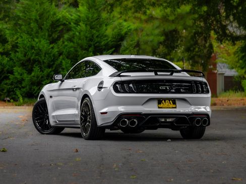 Used 2020 Ford Mustang GT Premium RWD image 3