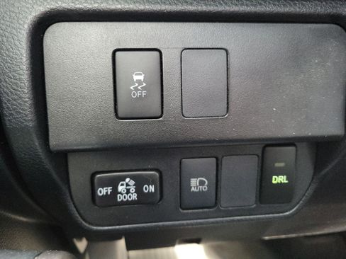 Used 2020 Toyota Tacoma SR5 image 23