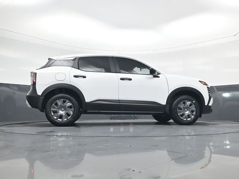 New 2026 Nissan Kicks S image 22