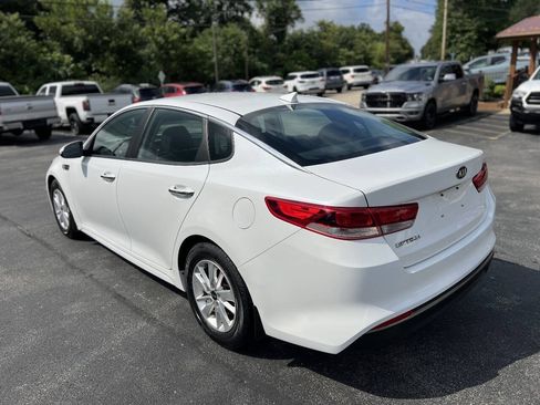 Used 2017 Kia Optima LX FWD image 7