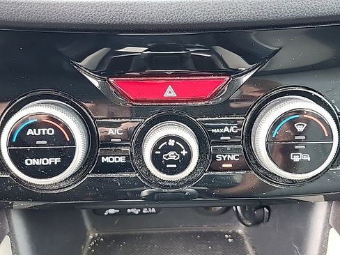 Used 2020 Subaru Forester Limited image 12