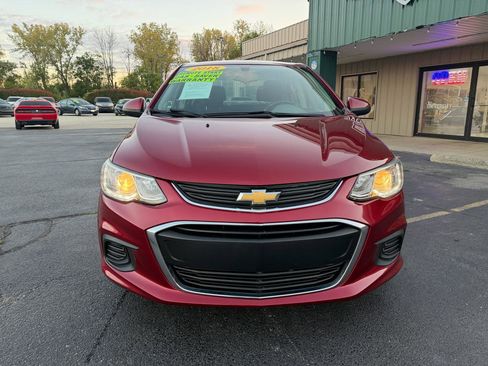 Used 2018 Chevrolet Sonic LT w/ Convenience Package FWD image 8