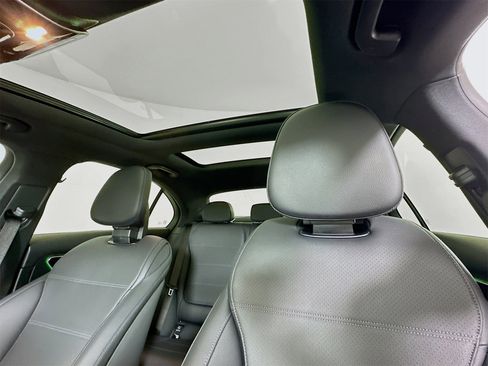 Certified 2025 Mercedes-Benz C 300 Sedan image 24