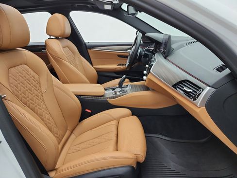 Used 2023 BMW 540i w/ M Sport Package RWD image 19