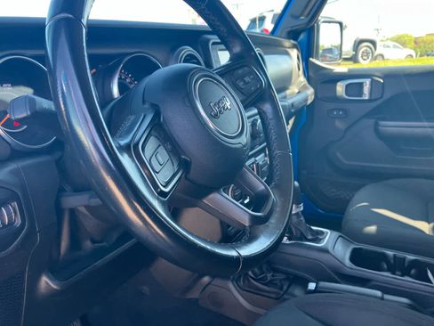 Used 2021 Jeep Wrangler Unlimited Sport AWD/4WD image 9
