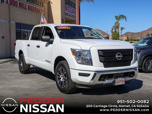 Used 2023 Nissan Titan SV image 1