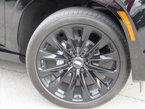 Certified 2026 Cadillac Escalade Platinum Sport w/ LPO, ONYX Package AWD/4WD image 9