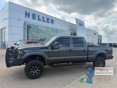 Used 2016 Ford F250 XLT w/ XLT Premium Package AWD/4WD image 3