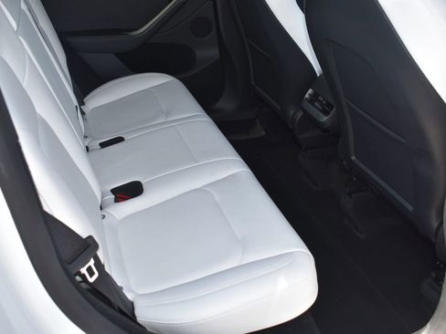 Used 2023 Tesla Model Y Long Range image 16