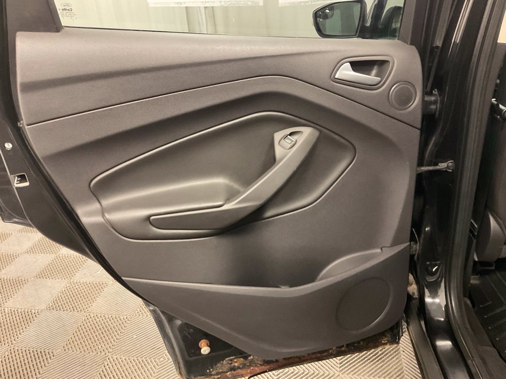 Used 2013 Ford Escape Titanium AWD/4WD image 32
