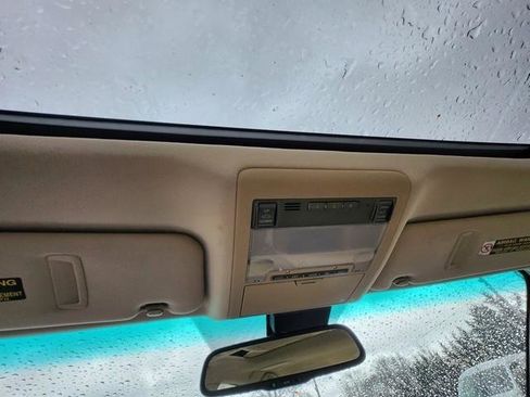 Used 2007 Lexus LS 460 4dr Sdn image 16