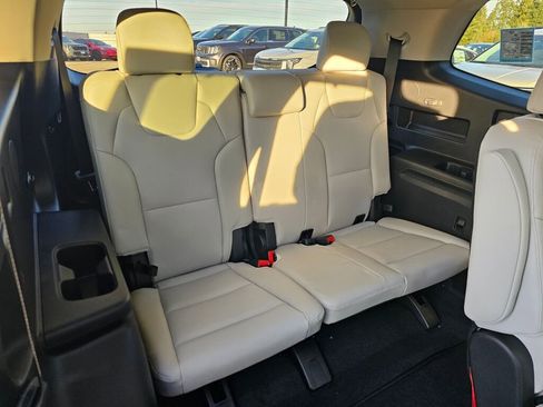 New 2025 Kia Telluride EX image 30