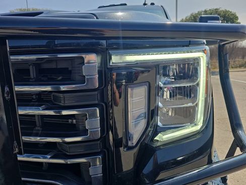 Used 2022 GMC Sierra 2500 AT4 w/ AT4 Preferred Package image 30