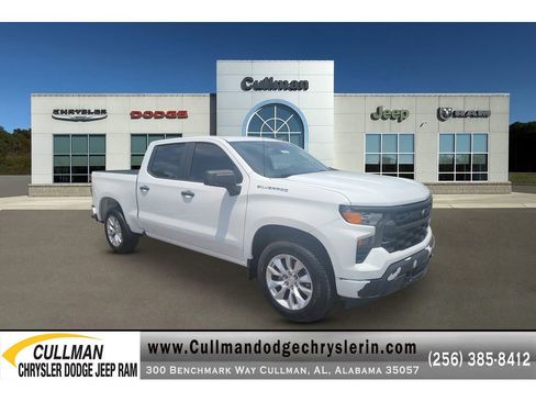 Used 2023 Chevrolet Silverado 1500 Custom AWD/4WD image 1