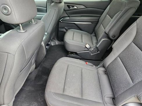 Used 2024 Chevrolet Traverse LT image 20