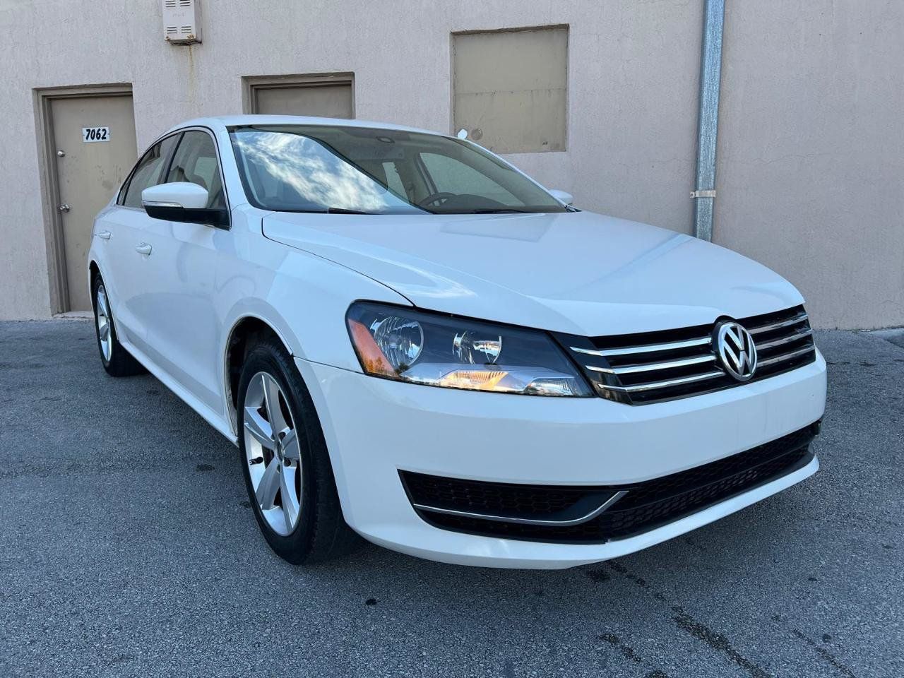 Used 2013 Volkswagen Passat 2.5 SE FWD image 12