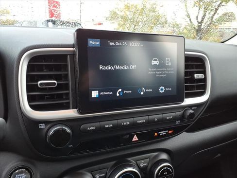 Used 2024 Hyundai Venue SEL image 22