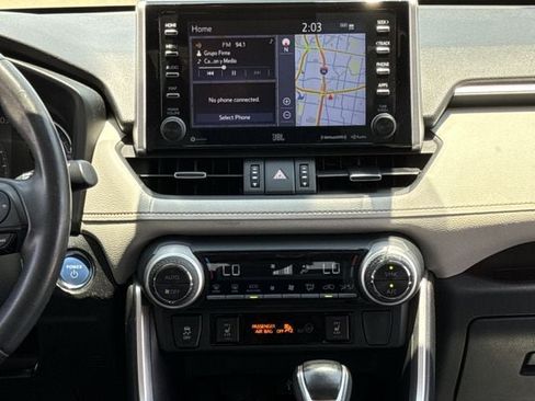 Used 2020 Toyota RAV4 Limited AWD/4WD image 18