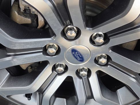 Used 2022 Ford F150 Lariat w/ Max Trailer Tow Package AWD/4WD image 24