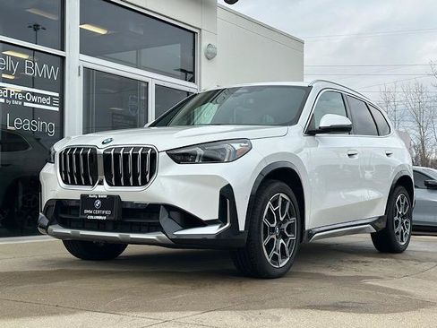 Certified 2025 BMW X1 xDrive28i w/ Premium Package image 3