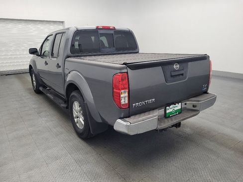 Used 2017 Nissan Frontier SV image 5