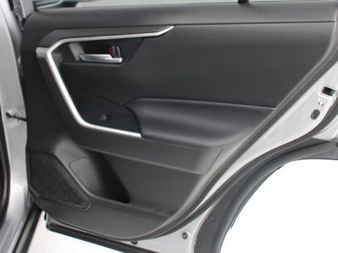 Certified 2021 Toyota RAV4 XLE w/ Convenience Package image 18