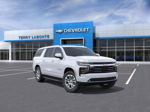 New 2026 Chevrolet Suburban LT AWD/4WD image 2