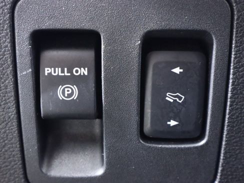 Used 2016 Ford F150 XLT w/ Equipment Group 302A Luxury image 11