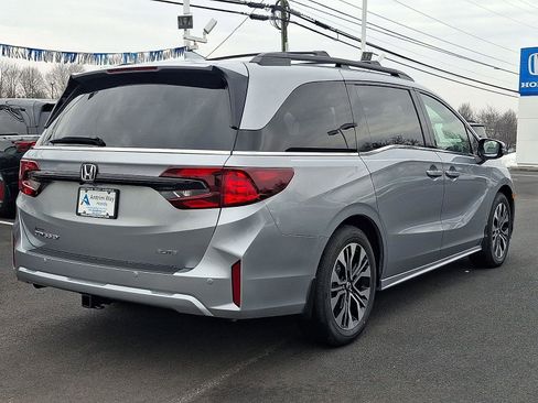 New 2026 Honda Odyssey Elite image 3